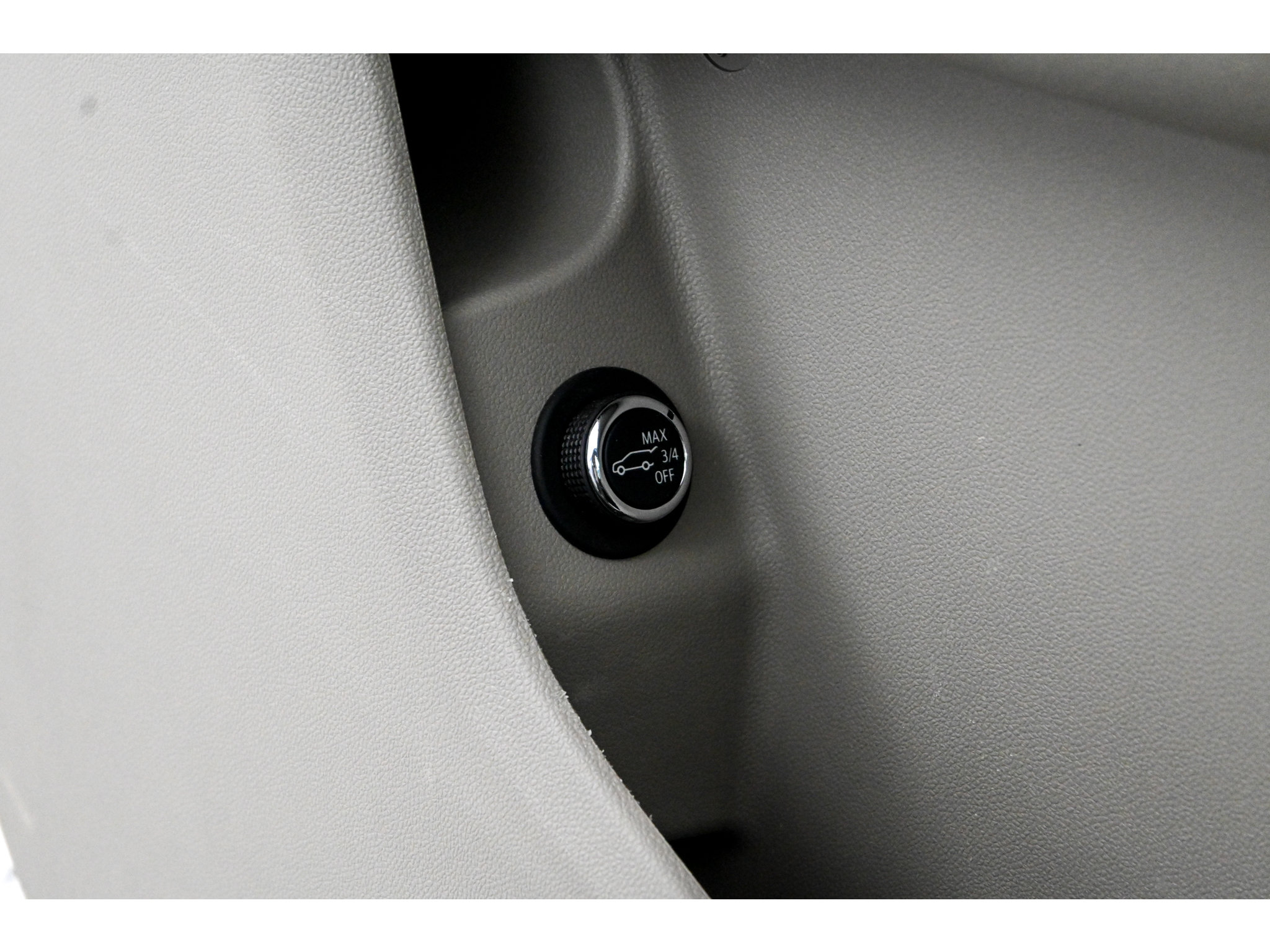 Used 2023 Cadillac XT4 Premium Luxury w/ Cold Weather Package FWD image 33