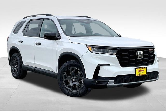 New 2025 Honda Pilot TrailSport