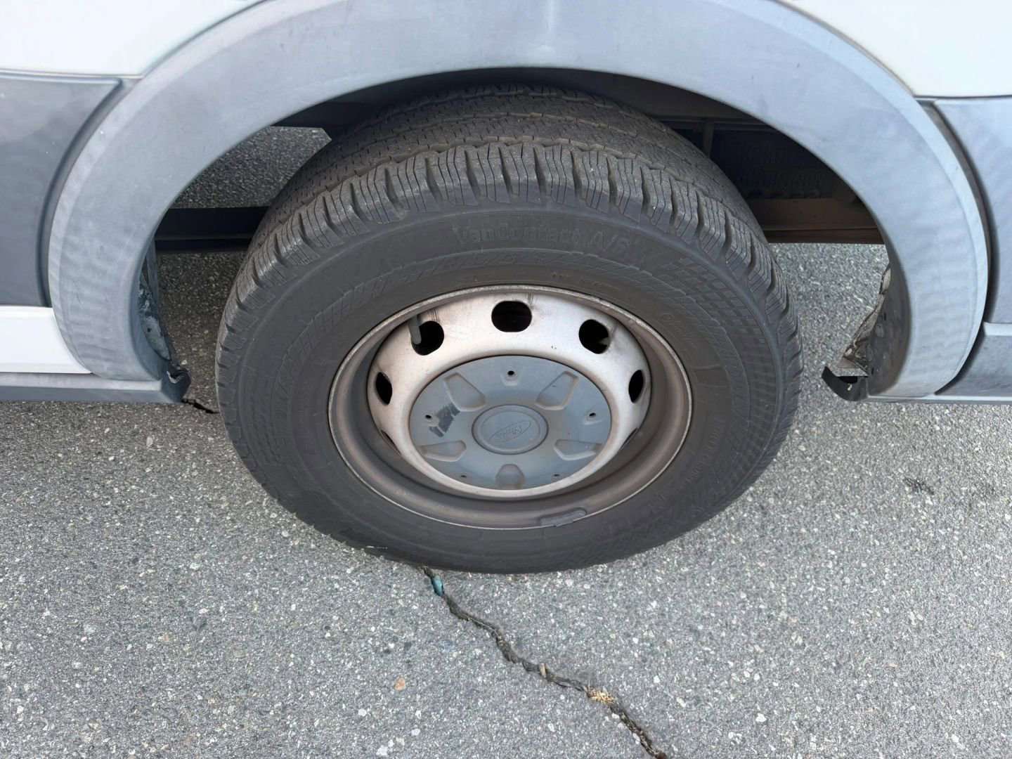 Used 2015 Ford Transit 350 XL image 26