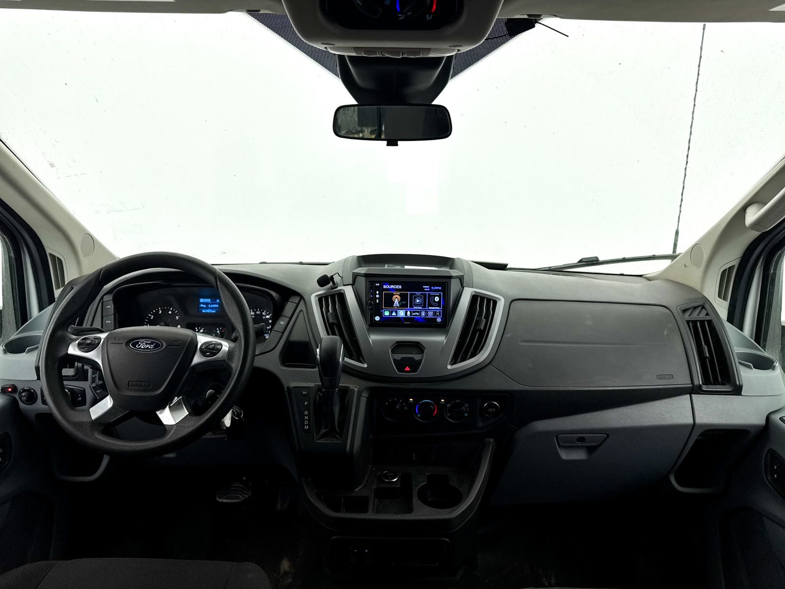 Used 2019 Ford Transit 350 XLT RWD image 17