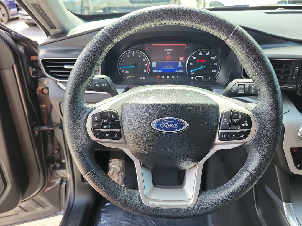 Used 2024 Ford Explorer XLT w/ Equipment Group 202A RWD image 34
