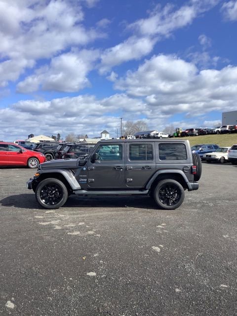 Certified 2021 Jeep Wrangler Unlimited Sahara w/ Cold Weather Group image 9