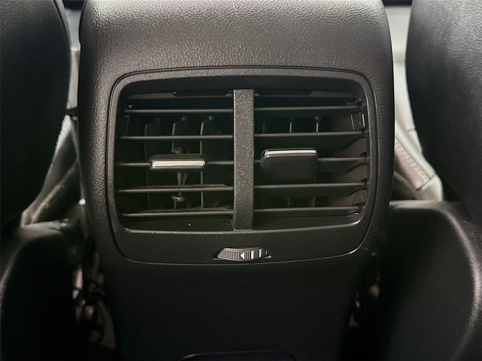 Used 2022 Ford Escape Titanium image 23