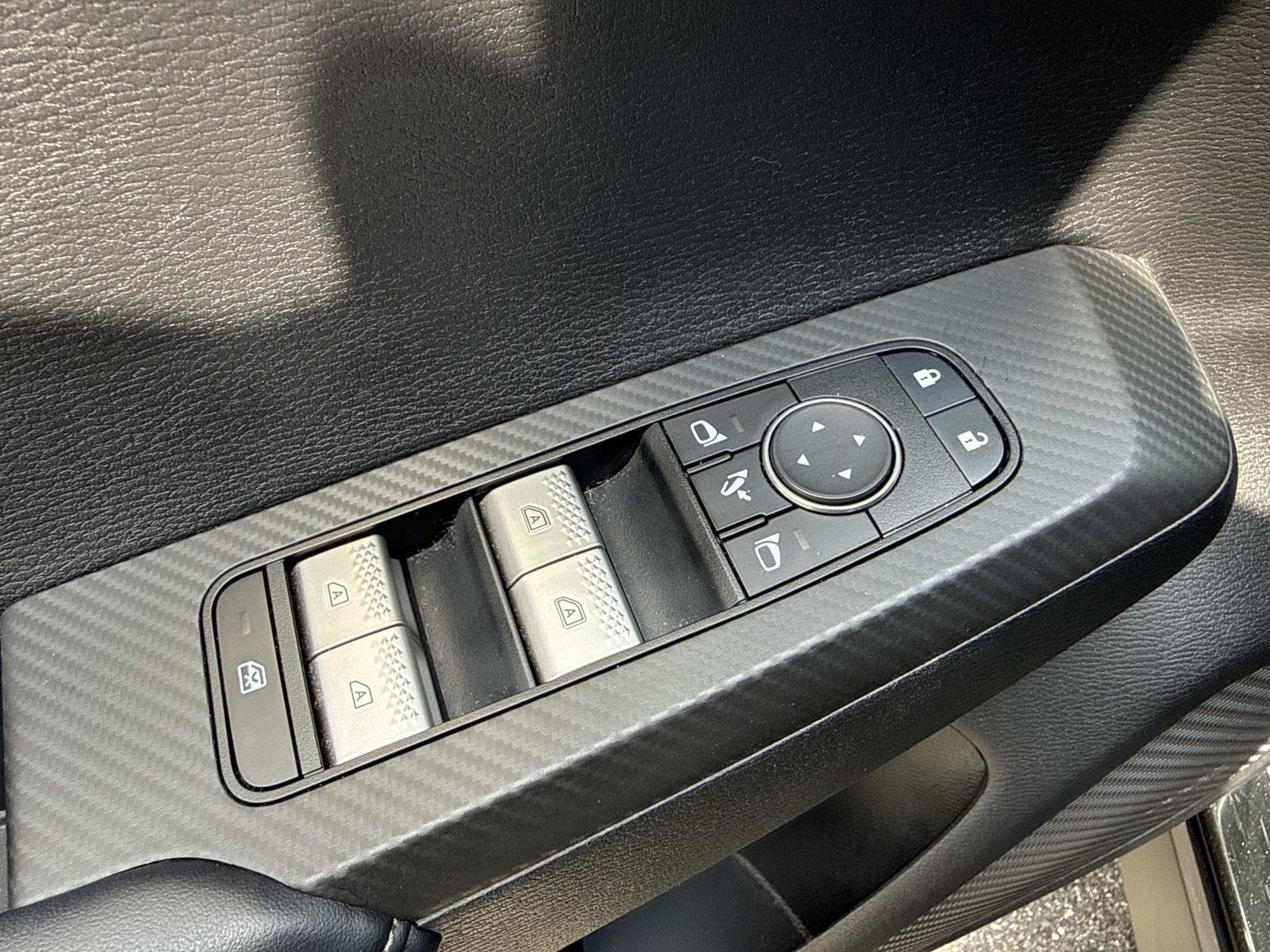Used 2024 Mitsubishi Outlander SE Black Edition FWD image 19