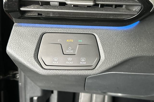 Used 2022 Volkswagen ID.4 Pro AWD/4WD image 34