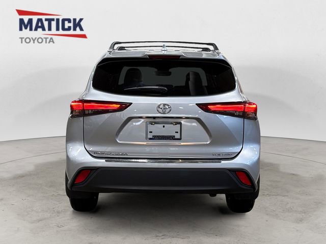 Used 2022 Toyota Highlander XLE image 6