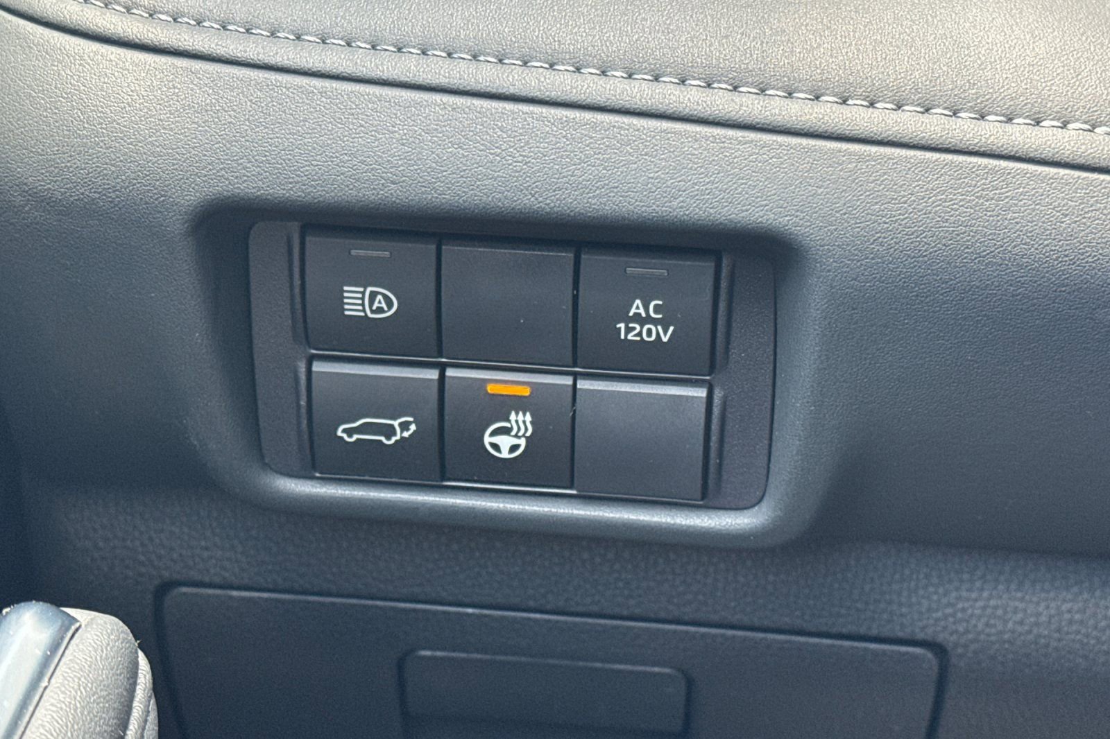 Certified 2026 Toyota Highlander Limited AWD/4WD image 33