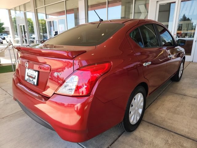 Used 2018 Nissan Versa SV FWD image 11