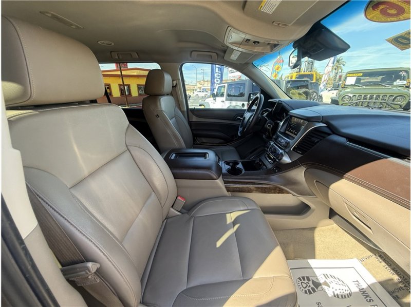 Used 2016 Chevrolet Suburban LT image 34