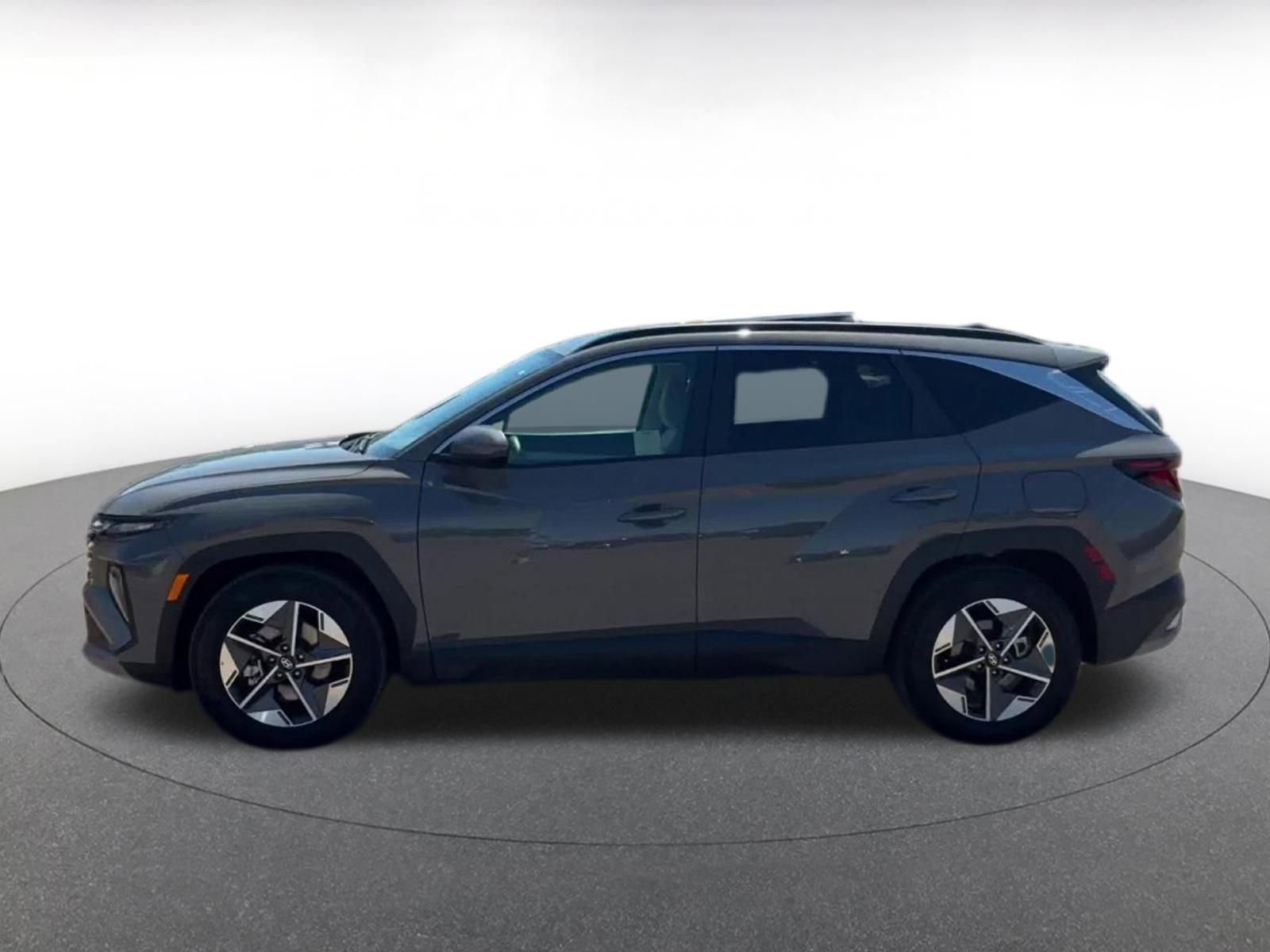 Used 2025 Hyundai Tucson SEL FWD image 9