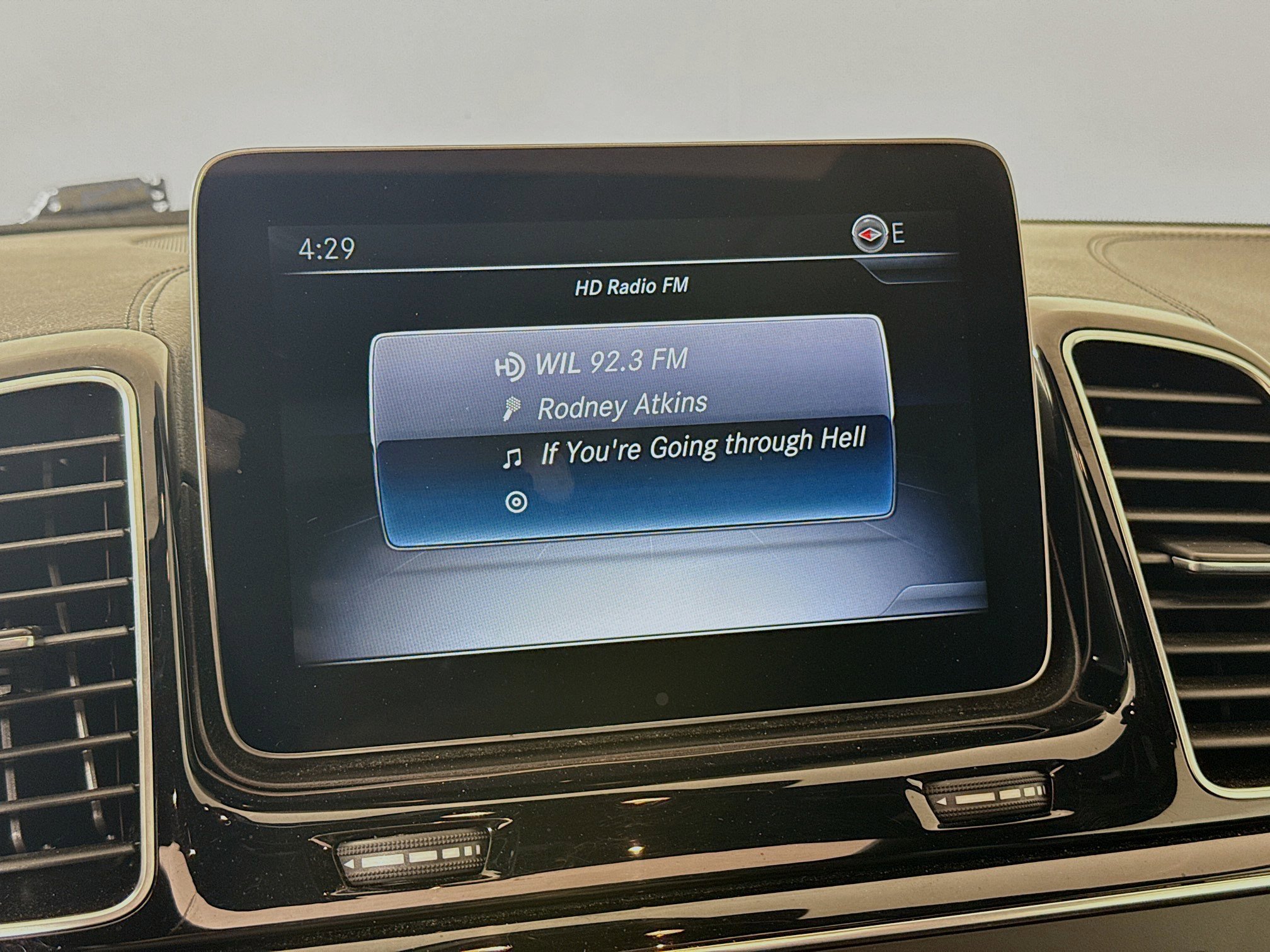 Used 2019 Mercedes-Benz GLS 450 4MATIC image 15