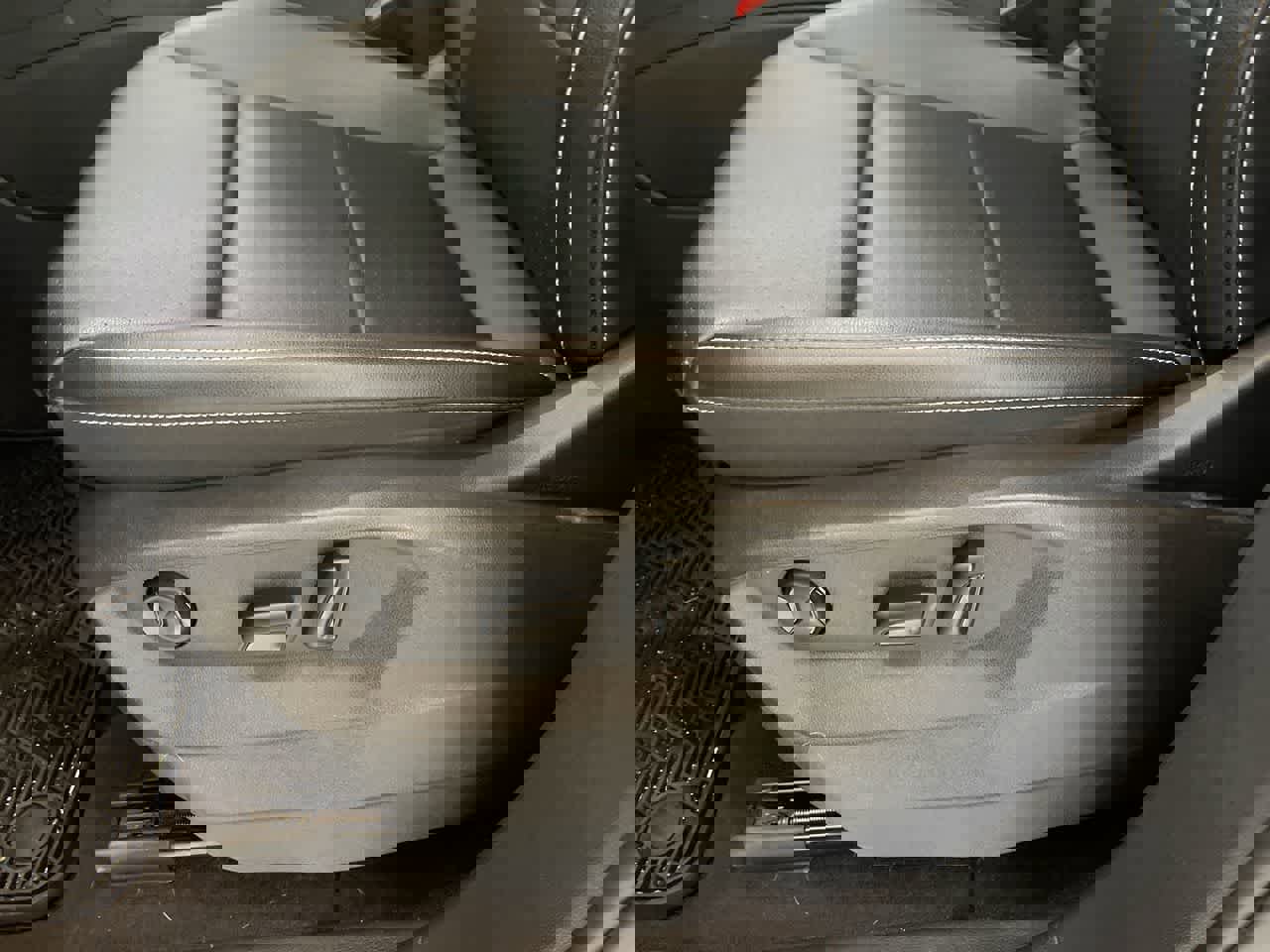 Used 2021 Volkswagen Atlas SE image 12