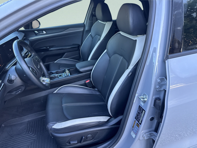Used 2025 Kia K5 GT-Line w/ GT-Line Premium Package FWD image 25