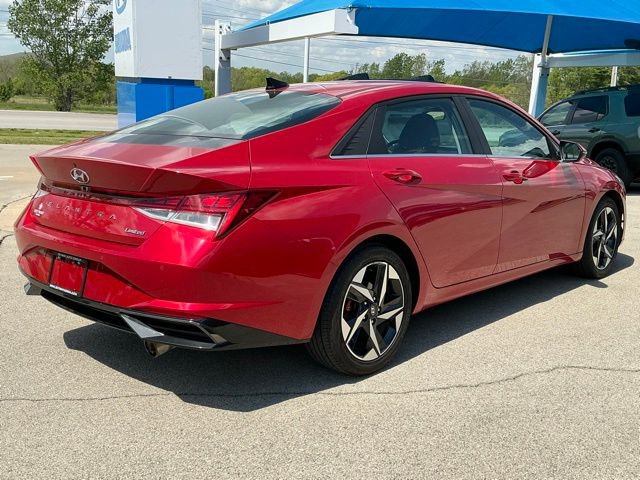Used 2021 Hyundai Elantra Limited FWD image 3