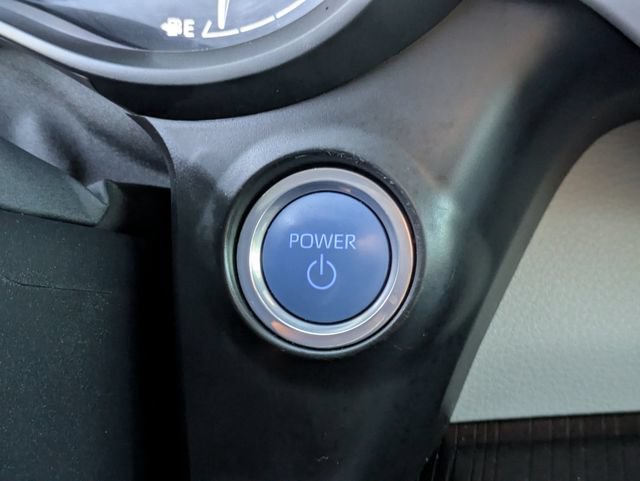 Used 2023 Toyota Sienna XLE FWD image 16