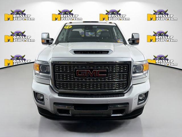 Used 2019 GMC Sierra 2500 Denali image 2