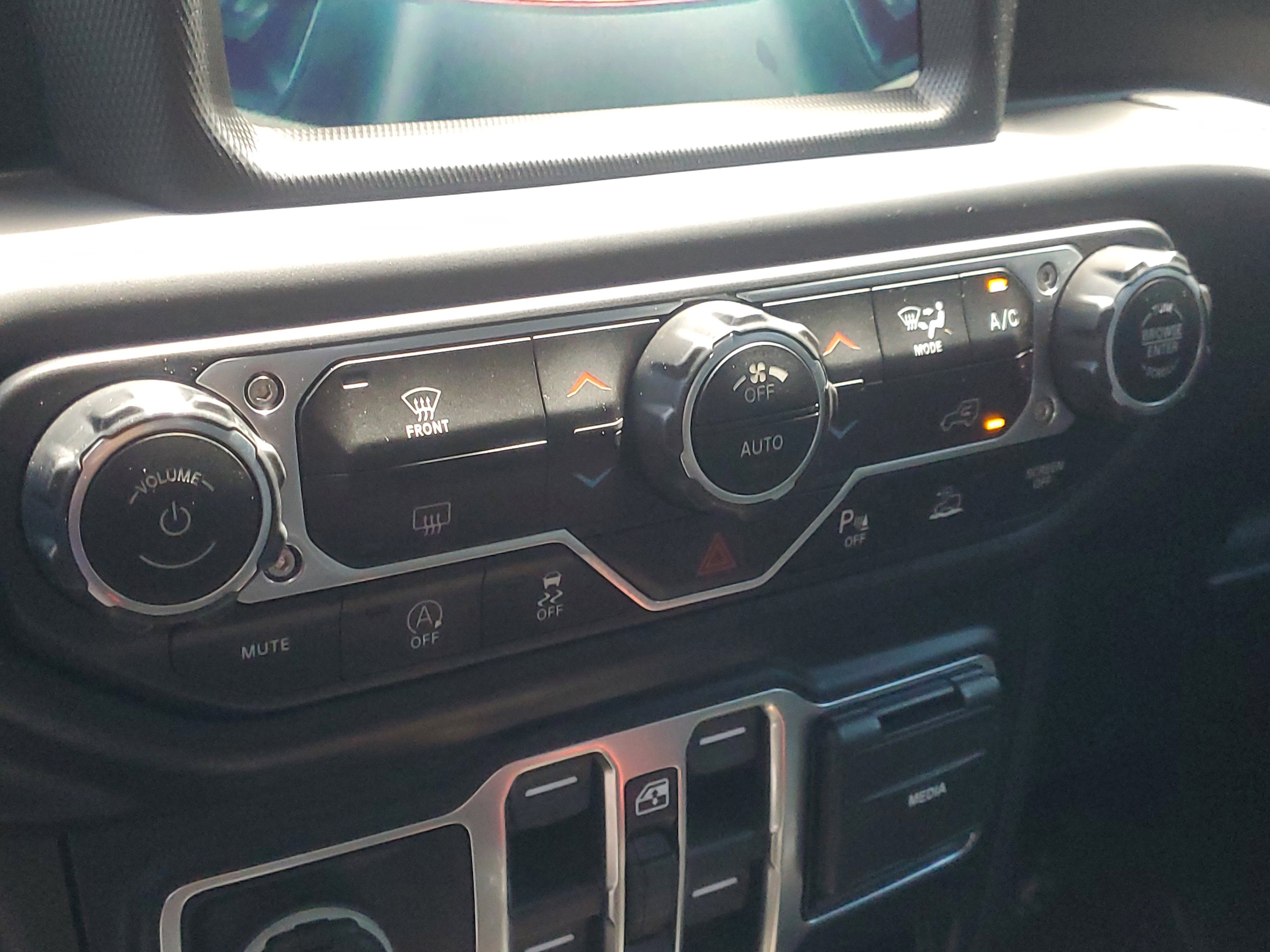 Used 2021 Jeep Gladiator Overland AWD/4WD image 25