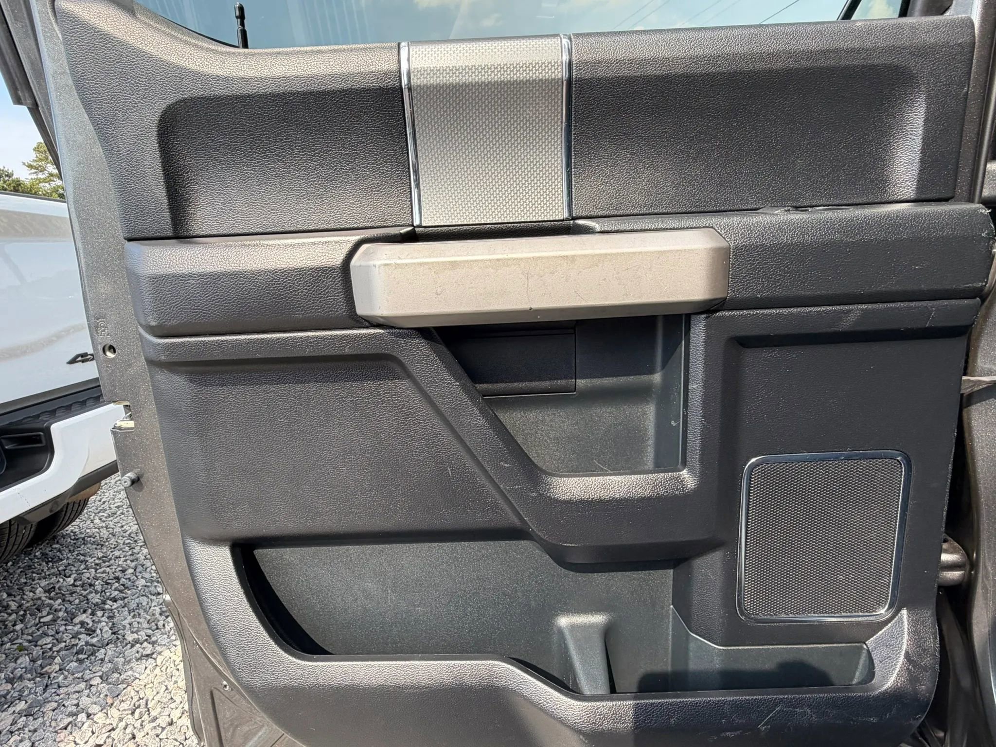 Used 2015 Ford F150 Lariat AWD/4WD image 16