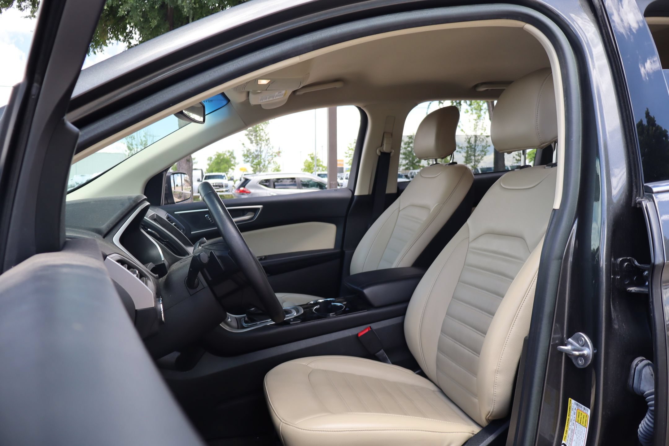Used 2018 Ford Edge SEL w/ Equipment Group 201A FWD image 11