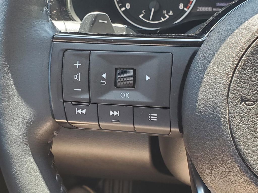 Certified 2025 Nissan Pathfinder SL w/ SL Premium Package FWD image 35