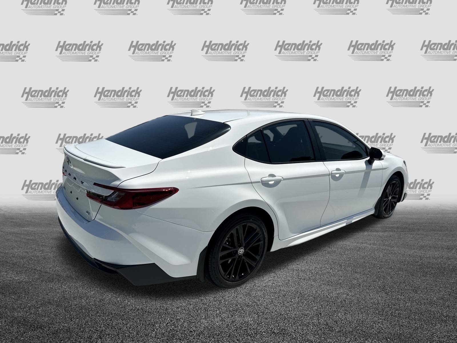 Used 2025 Toyota Camry SE FWD image 10