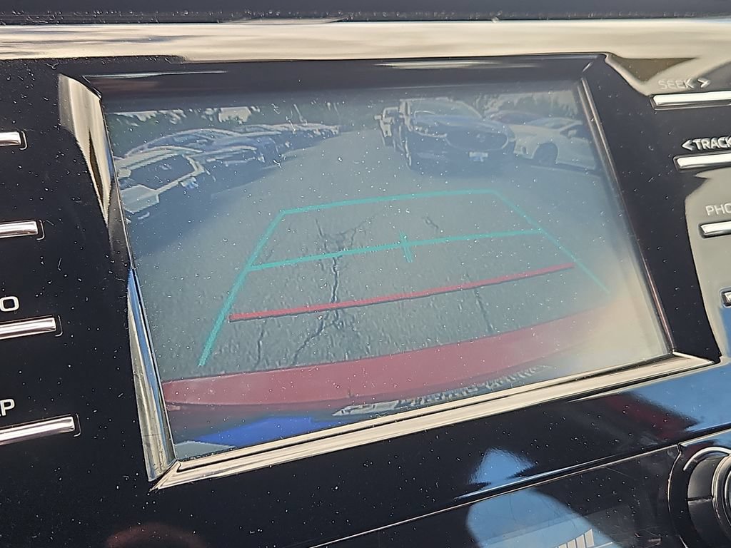 Used 2019 Toyota Camry SE FWD image 12