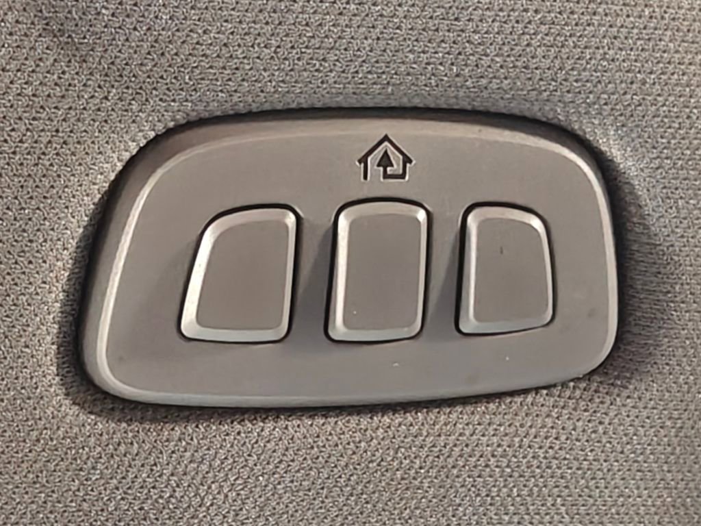 Used 2019 Ford F150 Lariat image 13