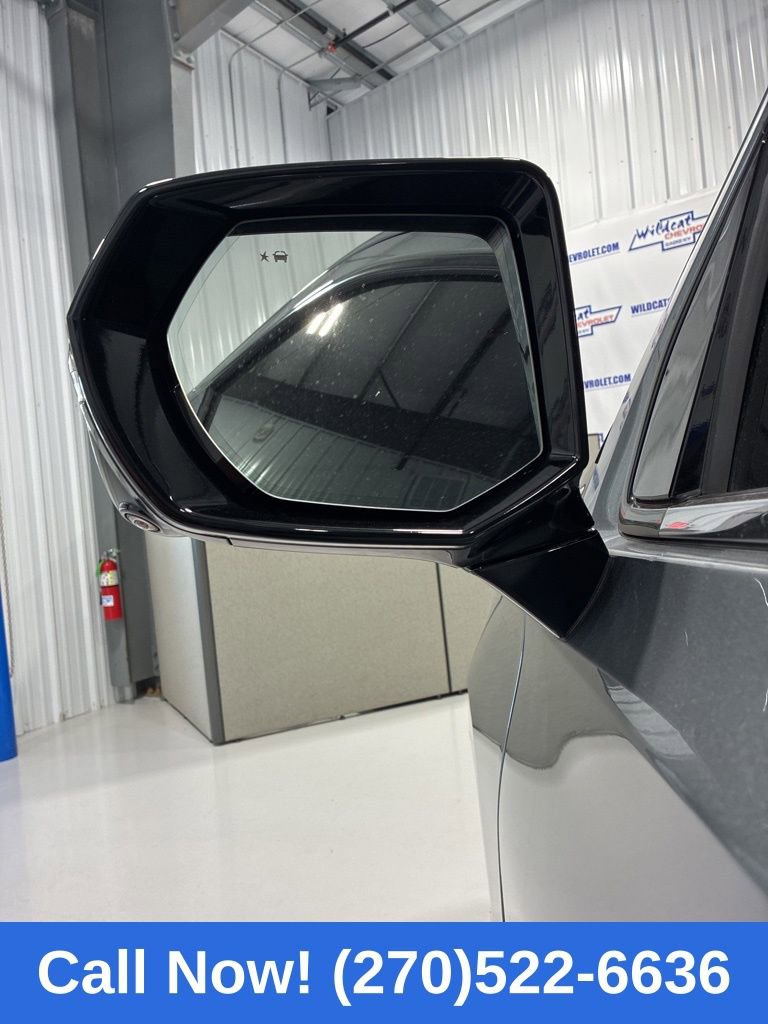 Used 2022 Chevrolet Suburban High Country image 14