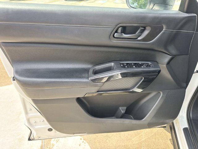 Used 2023 Nissan Pathfinder S FWD image 25