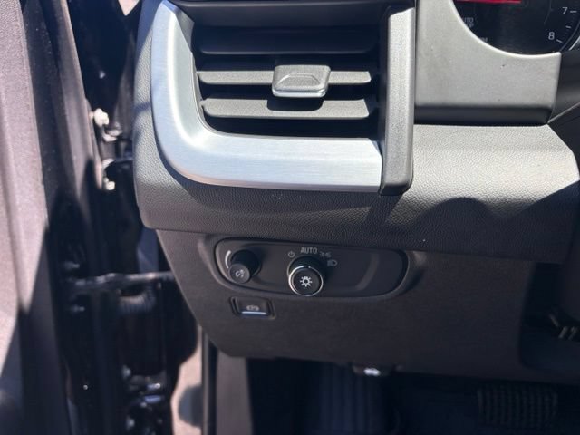 Used 2024 GMC Terrain SLE w/ LPO, Floor Liner Package FWD image 31