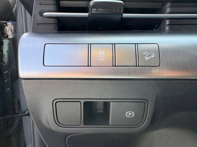 Used 2025 Hyundai Kona SEL AWD/4WD image 19
