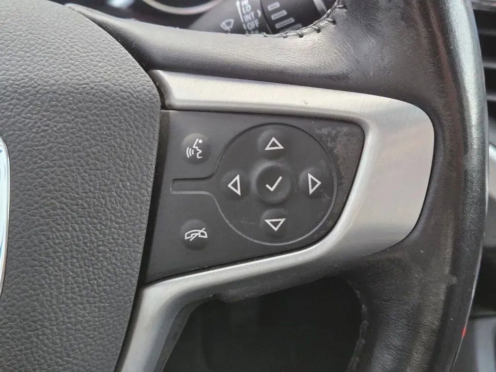 Used 2022 GMC Acadia SLT w/ Preferred Package image 16