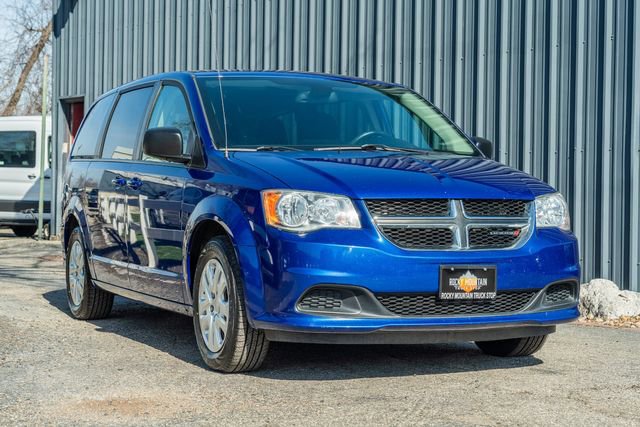 Used 2018 Dodge Grand Caravan SE w/ UConnect Hands-Free Group image 8