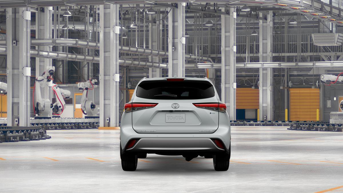 New 2026 Toyota Highlander Platinum image 8