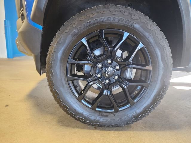 Certified 2024 Chevrolet Colorado Trail Boss w/ LPO, Dark Essentials Package image 9