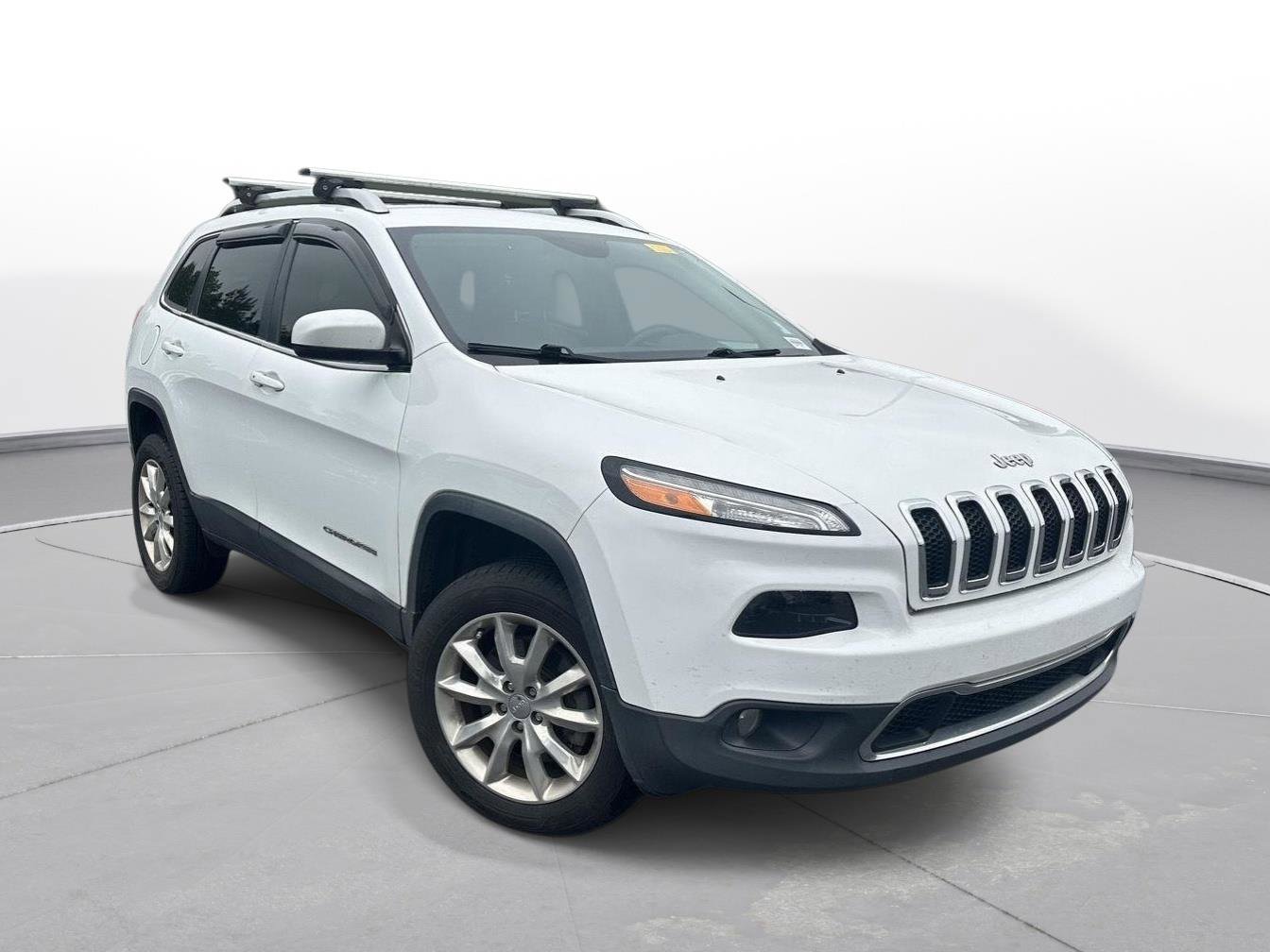 Used 2016 Jeep Cherokee Limited w/ Trailer Tow Group AWD/4WD image 4