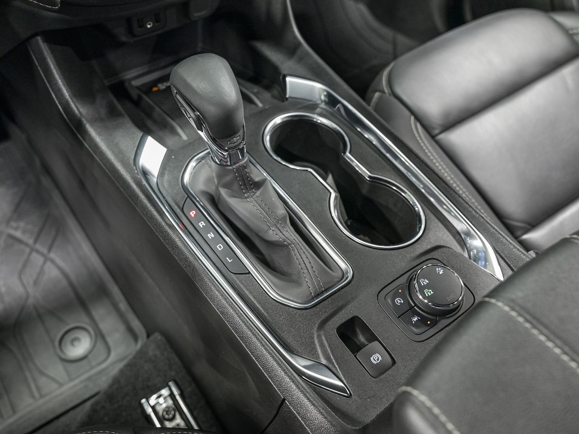 Used 2023 Chevrolet Traverse LT w/ LPO, Floor Liner Package image 23