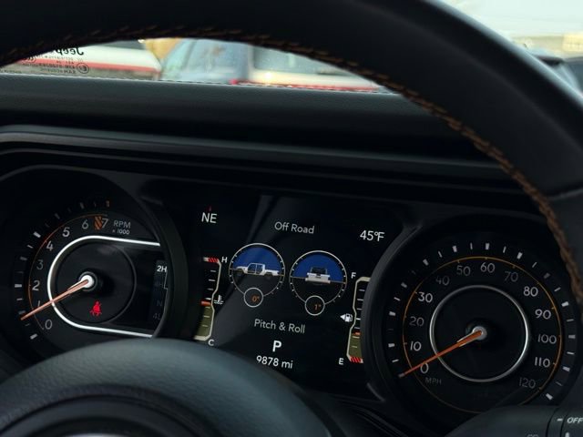 Used 2024 Jeep Gladiator Mojave w/ Convenience Group AWD/4WD image 9