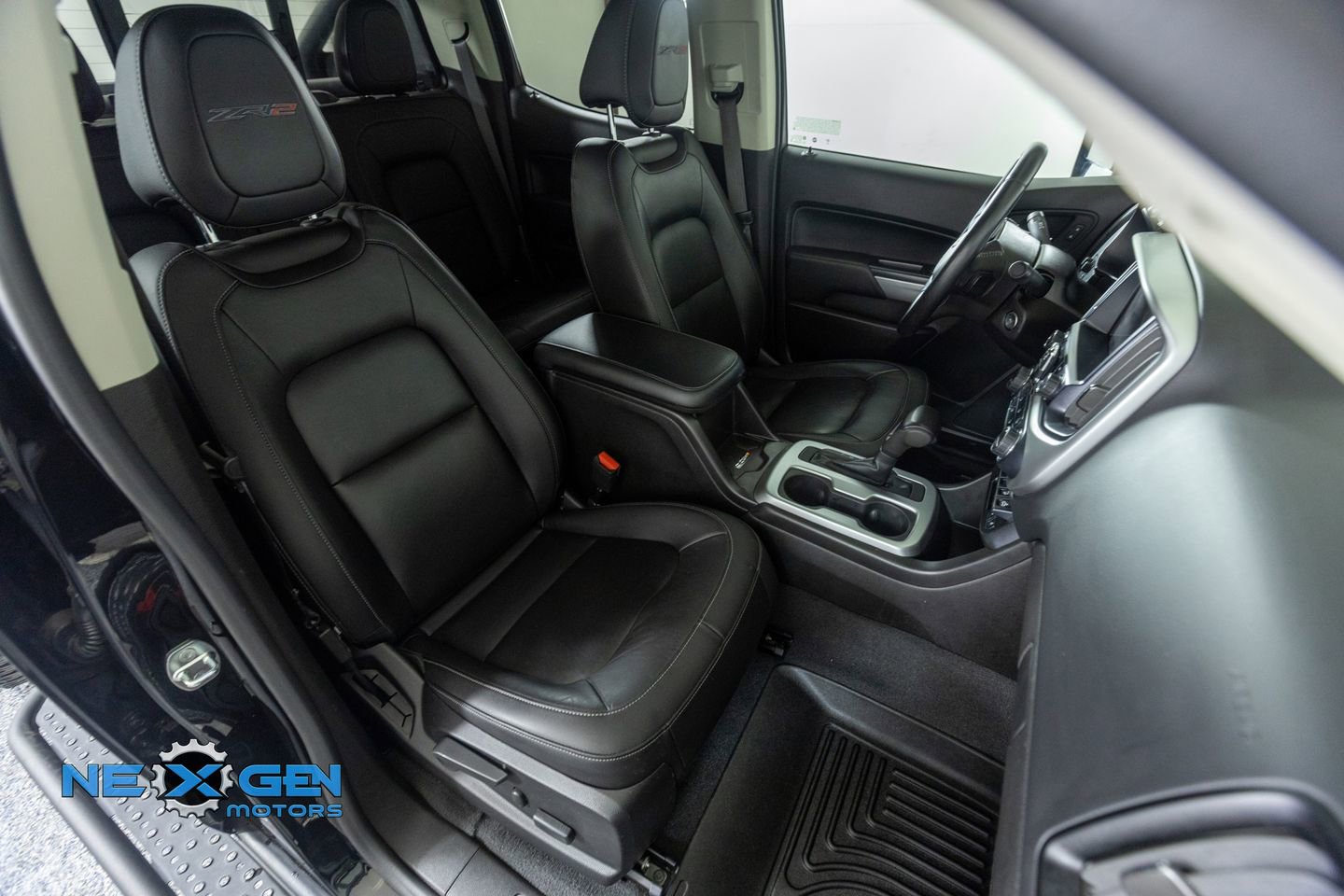 Used 2020 Chevrolet Colorado ZR2 w/ ZR2 Midnight Special Edition image 46