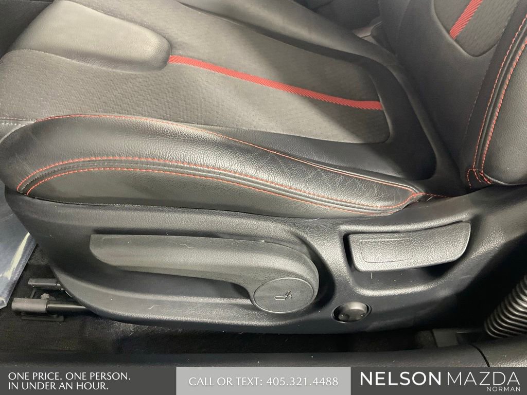 Used 2019 Hyundai Veloster Turbo FWD image 23