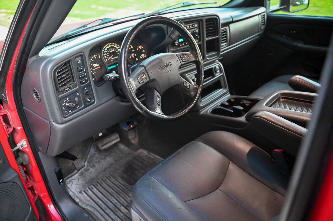 Used 2006 GMC Sierra 2500 SLT w/ Heavy-Duty Power Package AWD/4WD image 88