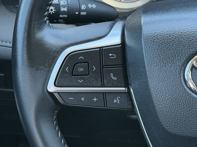 Used 2023 Toyota Highlander LE image 14