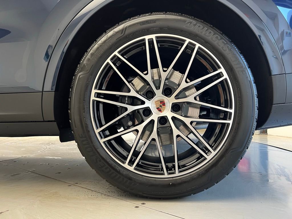 New 2026 Porsche Cayenne image 27