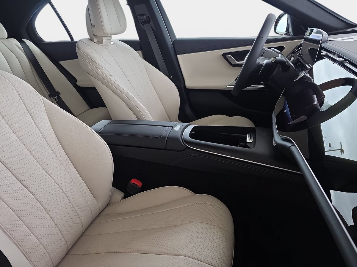 New 2026 Mercedes-Benz E 350 4MATIC Sedan image 10