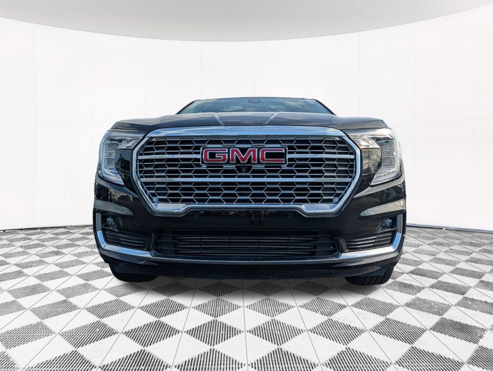 Used 2023 GMC Terrain Denali w/ Black Diamond Edition AWD/4WD image 18