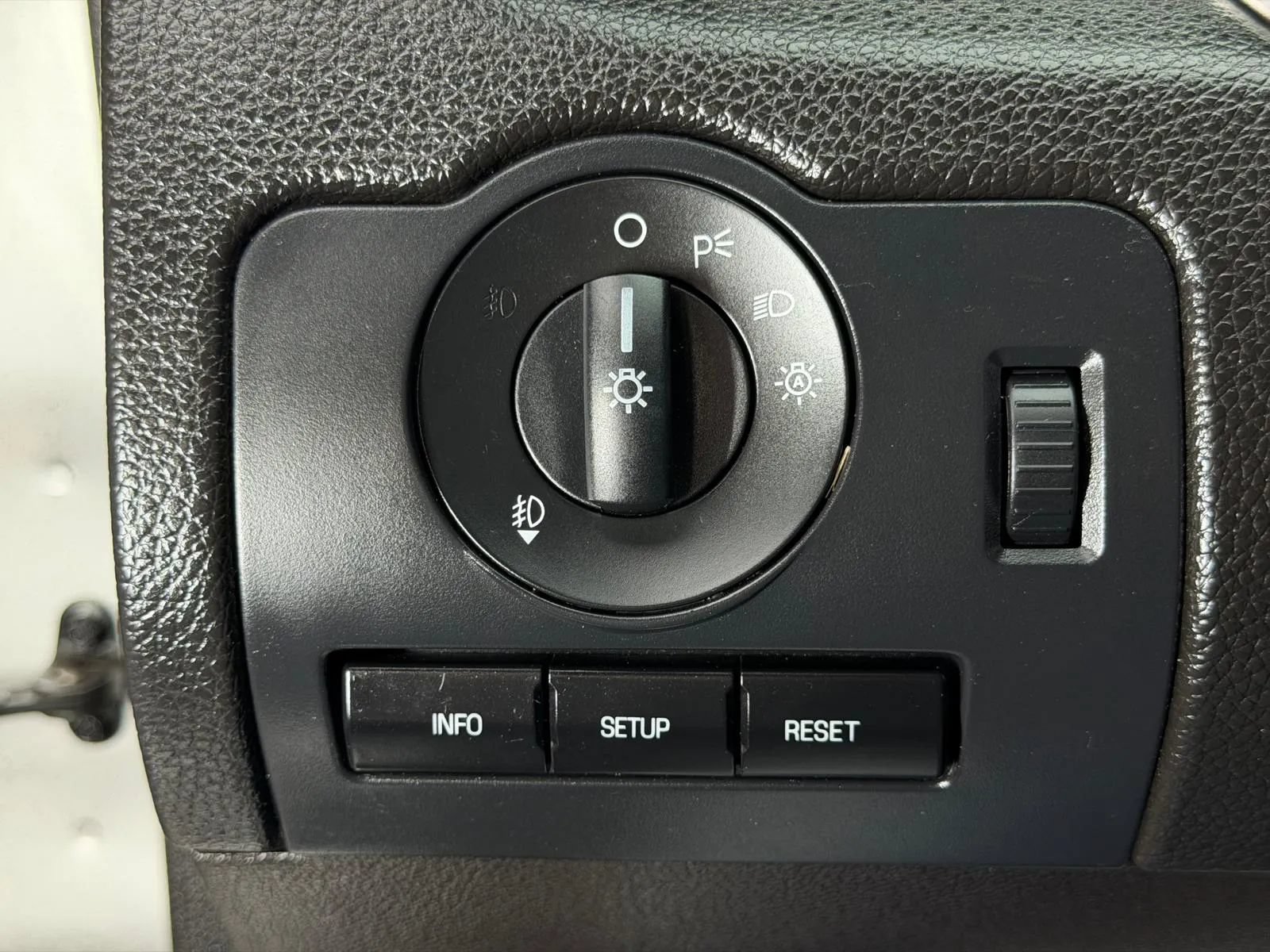 Used 2010 Ford Mustang GT RWD image 22