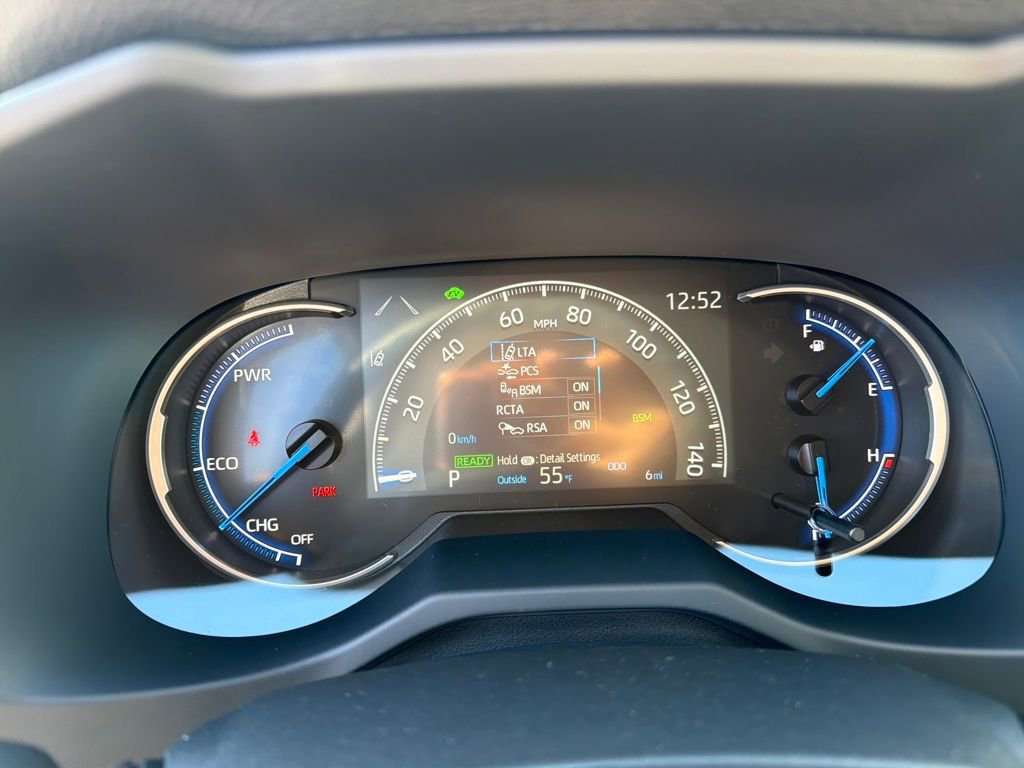 New 2025 Toyota RAV4 XLE image 13