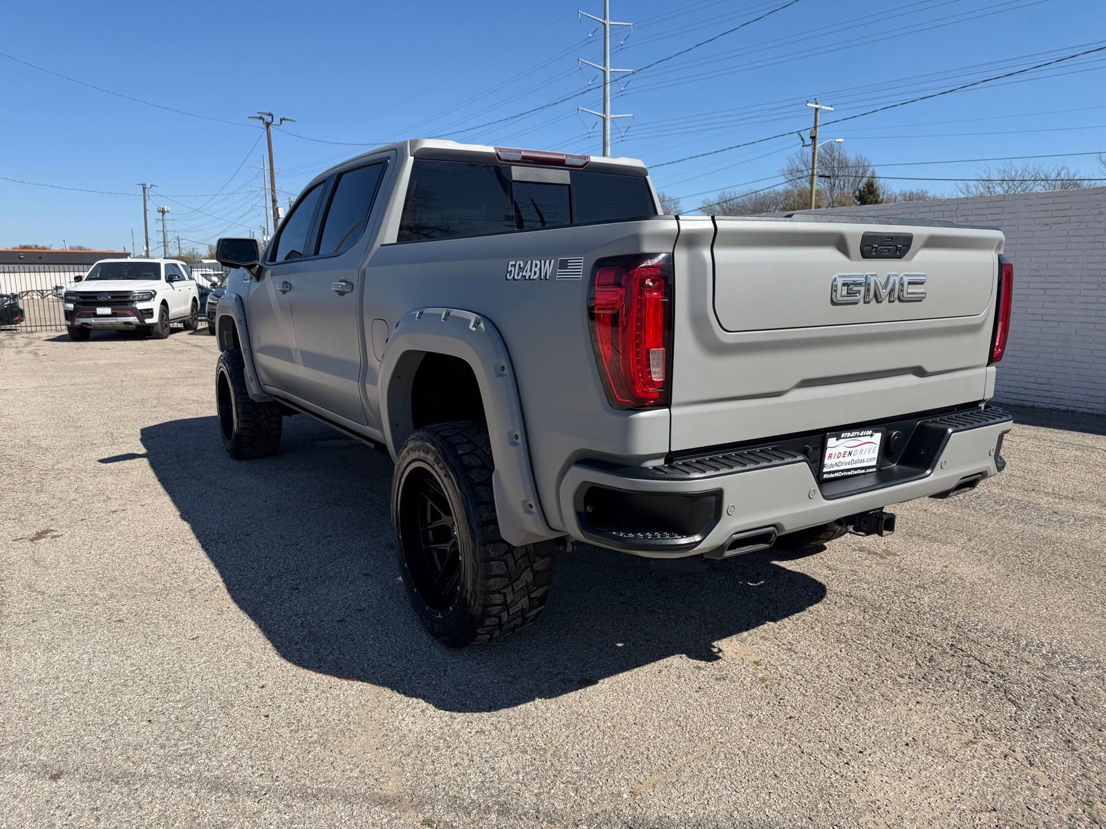 Used 2020 GMC Sierra 1500 SLT w/ SLT Premium Plus Package AWD/4WD image 4