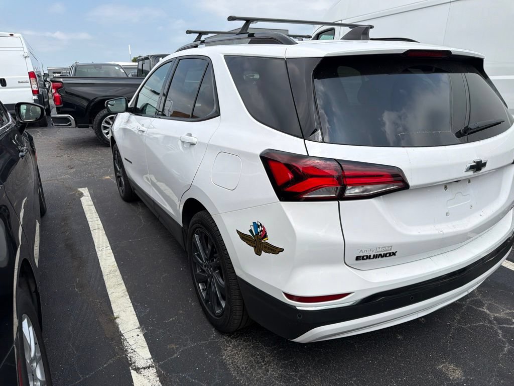 Used 2023 Chevrolet Equinox RS FWD image 3
