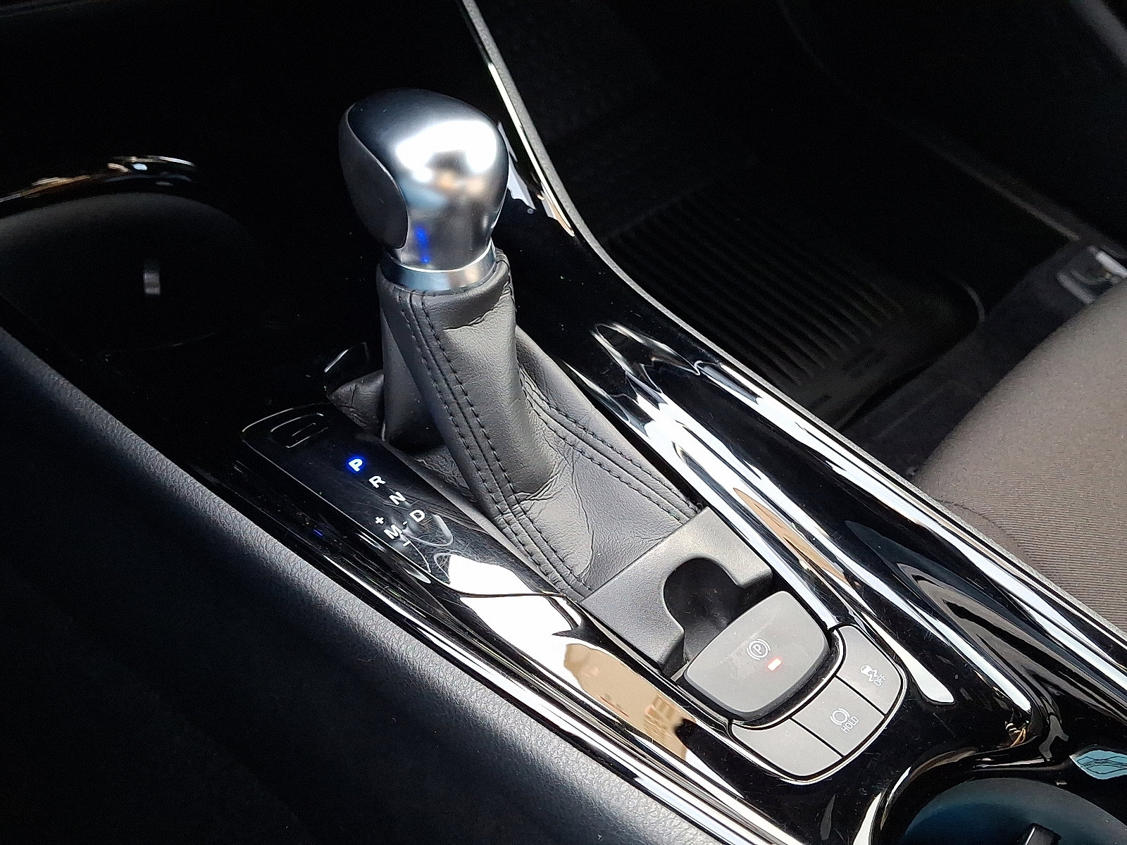 Certified 2021 Toyota C-HR XLE image 15